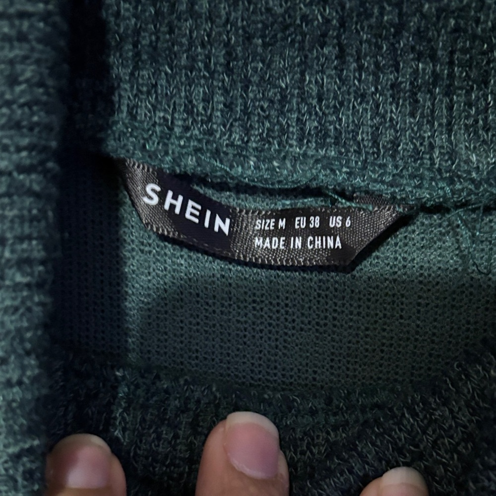 SHEIN Forest Green Turtleneck Sweater - Picture 2 of 6